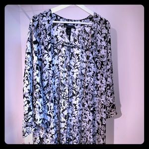 Black and white Lane Bryant 22/24